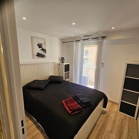 Beautiful 1 Bedroom Flat Nice Bagian luar foto