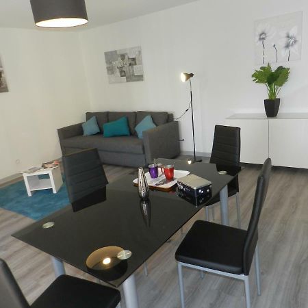 Beautiful 1 Bedroom Flat Nice Bagian luar foto
