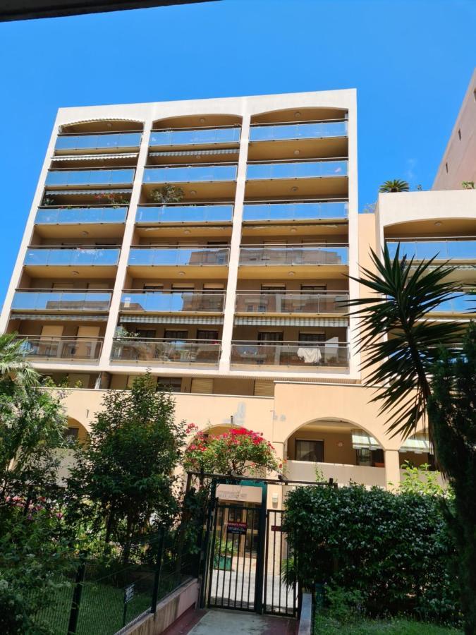 Beautiful 1 Bedroom Flat Nice Bagian luar foto
