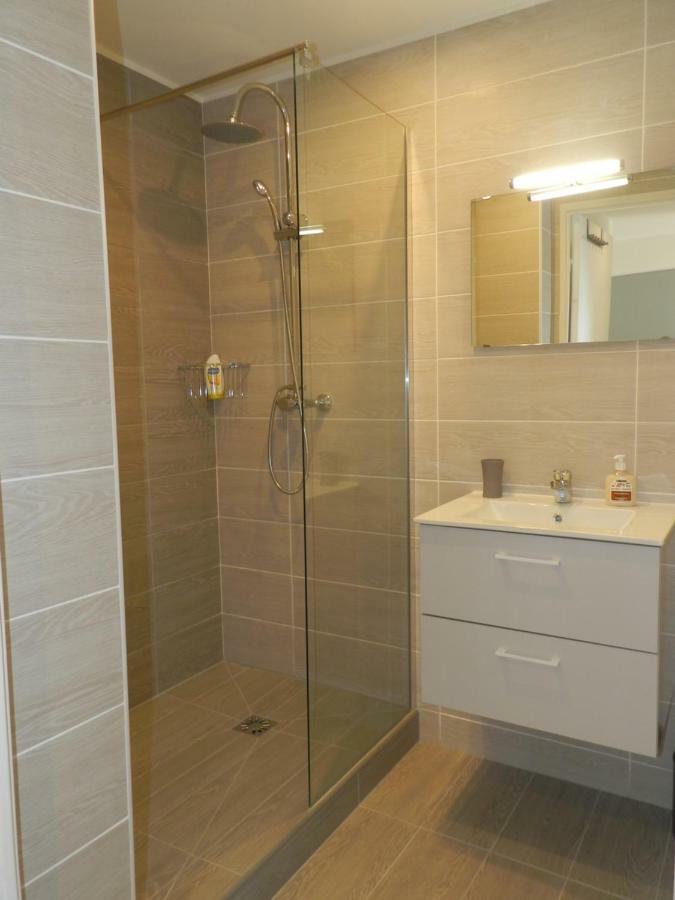 Beautiful 1 Bedroom Flat Nice Bagian luar foto